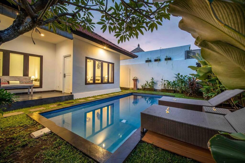 Bens Two-bedroom With Private Swimmingpool Villa